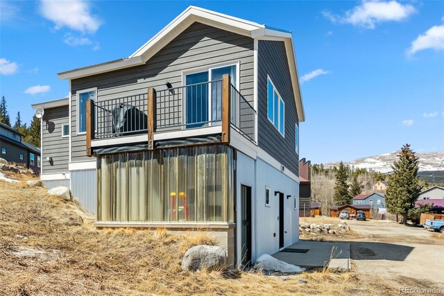 255 Flannigan Cir, Alma, CO 80420 - back of property featuring a mountain view and a balcony