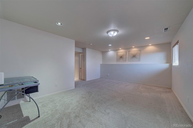 interior space with visible vents, recessed lighting, and baseboards