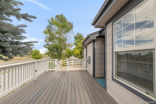 23612 E Mississippi Cir, Aurora, CO 80018 - view of wooden terrace