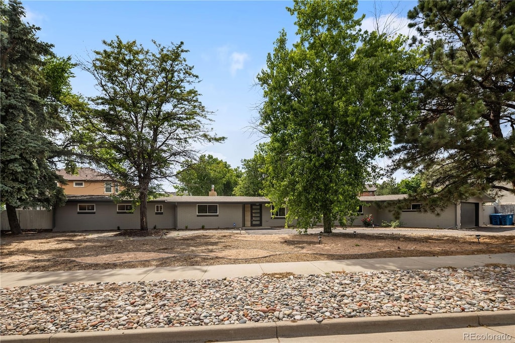2175 S Joliet St, Aurora, CO 80014 - view of front of property featuring an attached garage