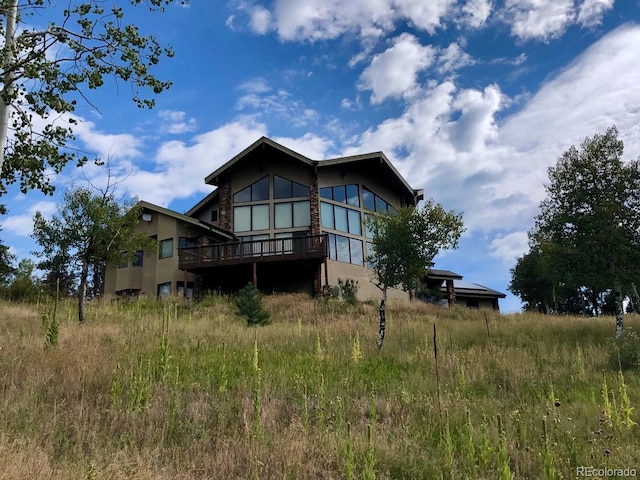 view of home's exterior