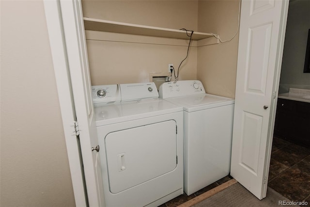 431 Wright St Unit 203, Lakewood, CO 80228 - laundry area featuring washer and dryer