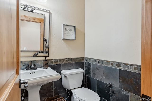 52 Buckskin Ln, Silverthorne, CO 80498 - half bathroom with tile walls and wainscoting