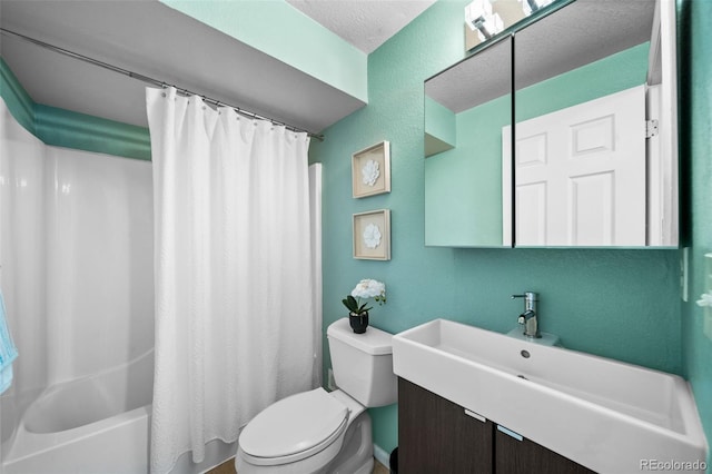 1482 S Pitkin Cir, Aurora, CO 80017 - bathroom with vanity, shower / bathtub combination with curtain, and a textured wall