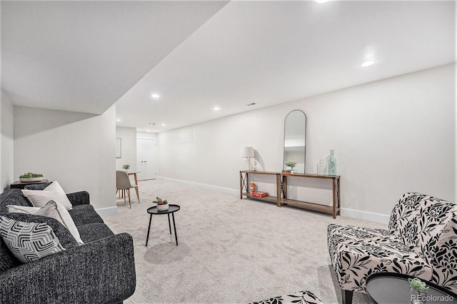 living area featuring recessed lighting, carpet flooring, and baseboards