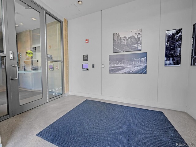 building lobby featuring recessed lighting