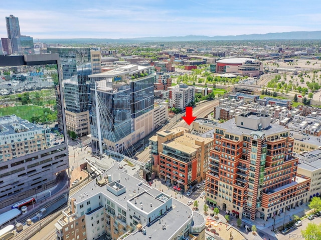 city view featuring a mountain backdrop