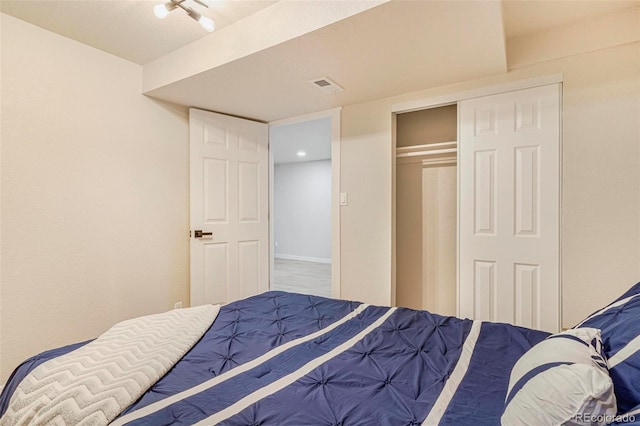 bedroom featuring a closet