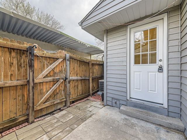 1932 S Oswego Way, Aurora, CO 80014 - doorway to property featuring a gate and fence