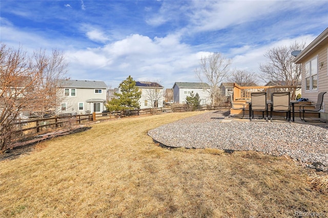 view of yard featuring a patio area