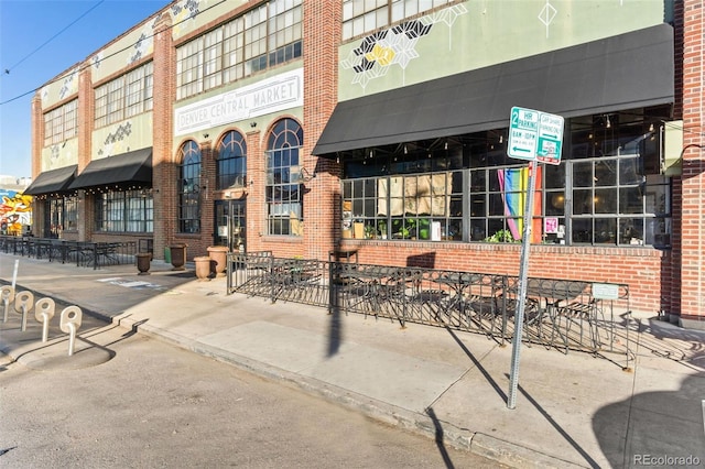 3016 N Franklin St, Denver, CO 80205 - view of building exterior