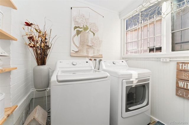 3016 N Franklin St, Denver, CO 80205 - laundry room featuring separate washer and dryer