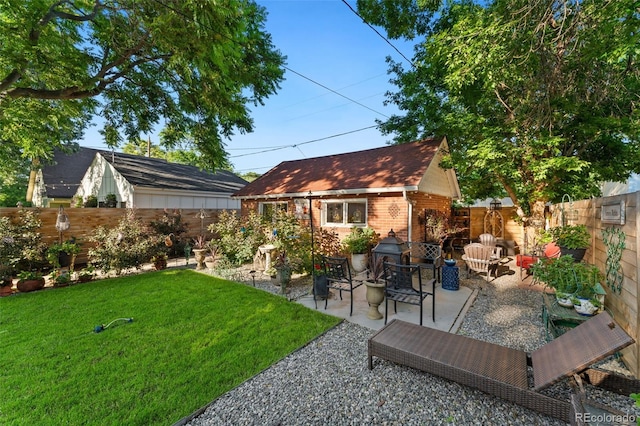 3016 N Franklin St, Denver, CO 80205 - fenced backyard with a patio
