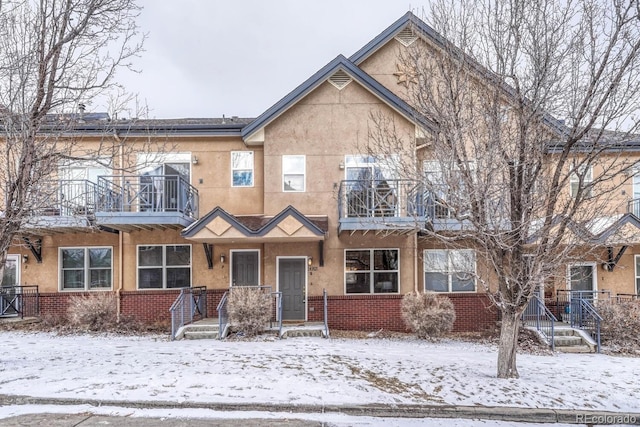 view of townhome / multi-family property