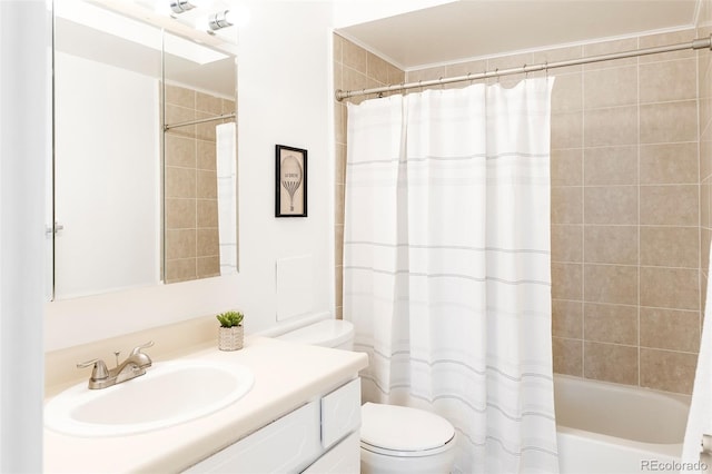 full bathroom with shower / bath combination with curtain, vanity, and toilet