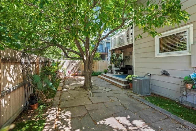 8060 Meadowdale Sq, Niwot, CO 80503 - patio / terrace with a patio area and a fenced backyard