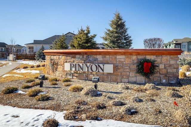 view of community / neighborhood sign