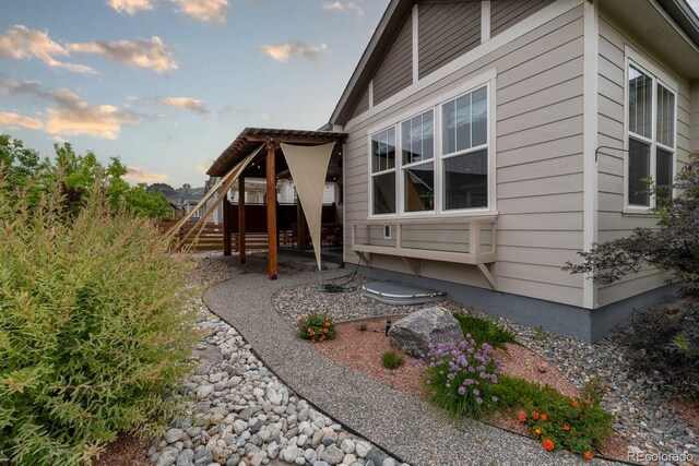 565 Pikes View Dr, Erie, CO 80516 - view of side of home
