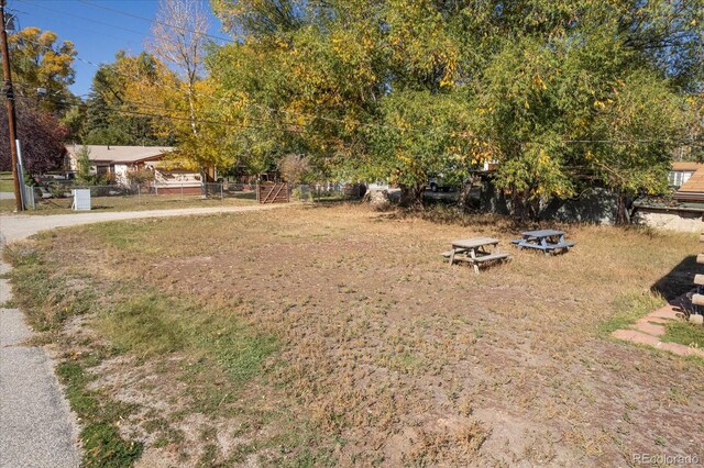 view of yard featuring fence