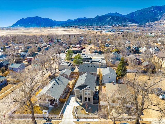 bird's eye view featuring a mountain view