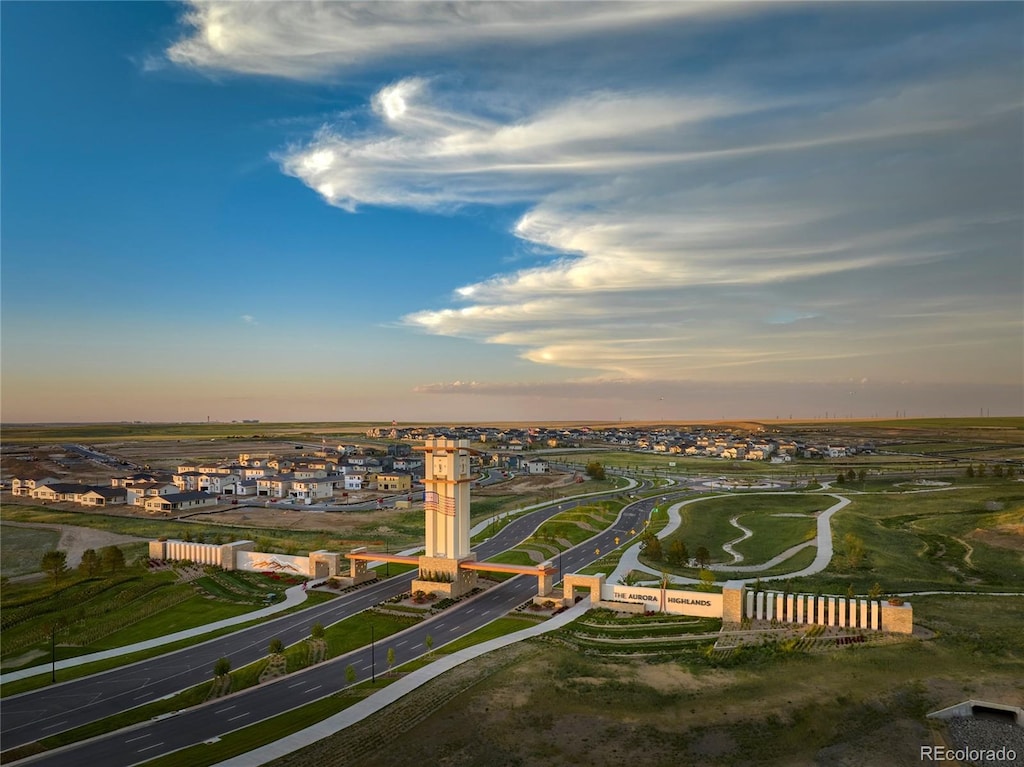 view of aerial view at dusk