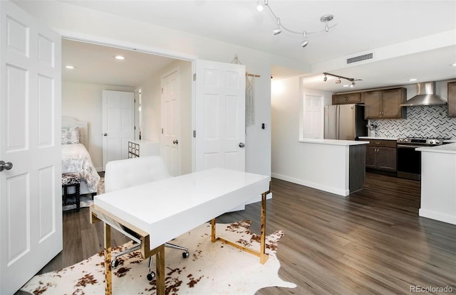 800 Pearl St Unit 1010, Denver, CO 80203 - office space featuring dark wood-style floors, recessed lighting, and track lighting