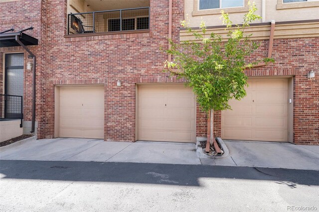 301 Inverness Way S Unit 202, Englewood, CO 80112 - view of garage