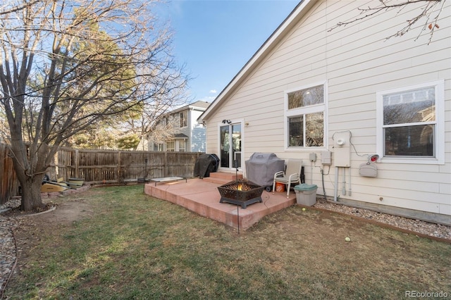 view of yard with a patio