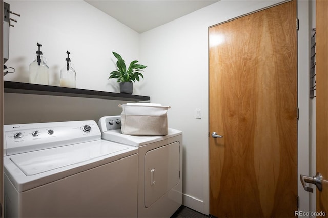 8071 E 29th Ave, Denver, CO 80238 - washroom featuring independent washer and dryer