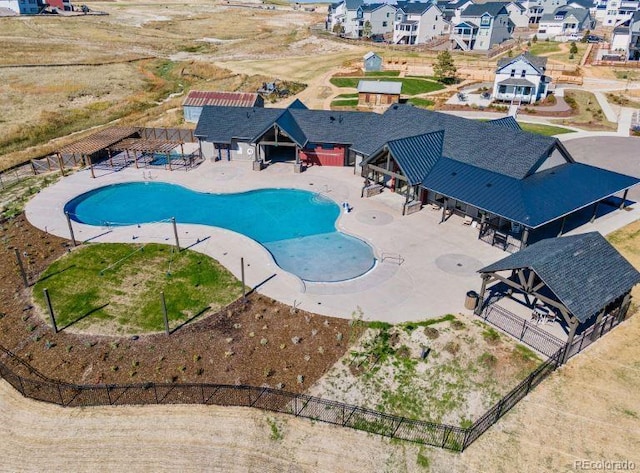 view of swimming pool