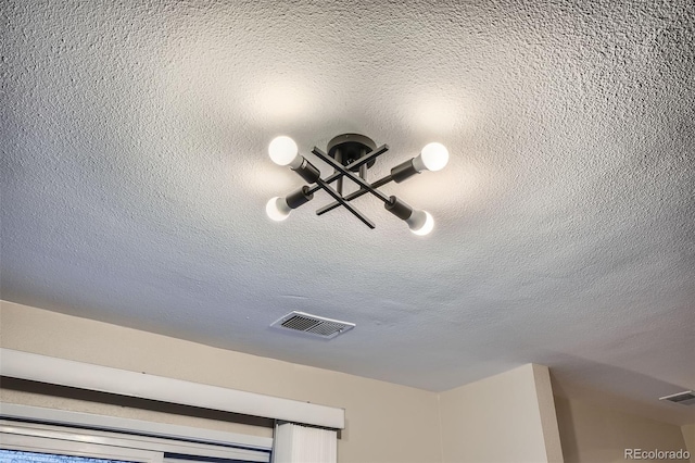 5511 S Lowell Blvd, Littleton, CO 80123 - detailed view of a textured ceiling