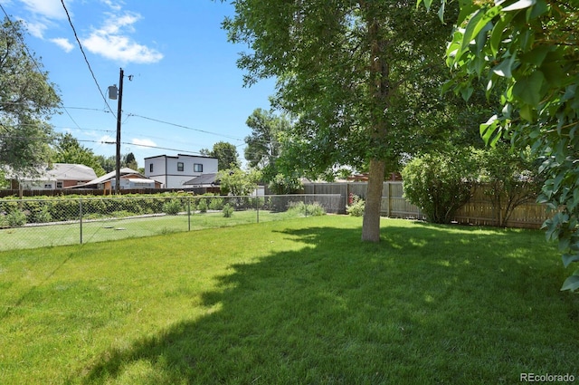 4546 S Logan St, Englewood, CO 80113 - view of yard