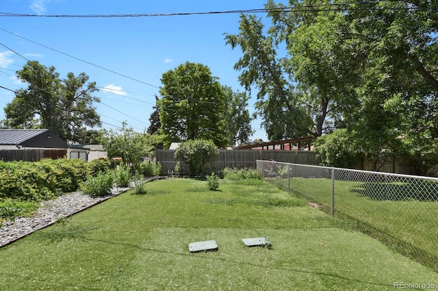 4546 S Logan St, Englewood, CO 80113 - view of yard