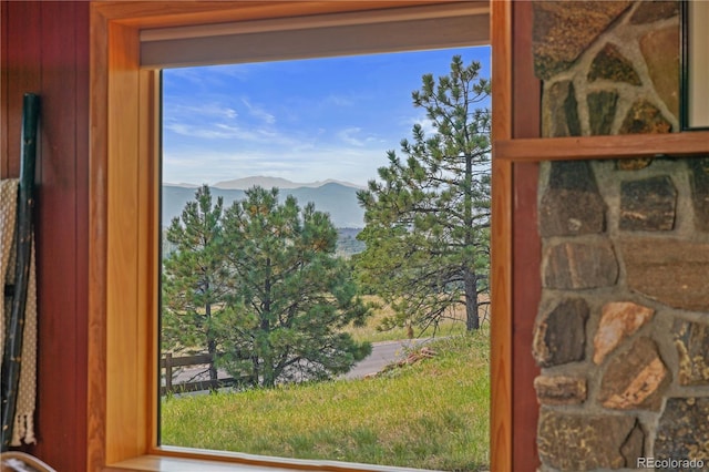 interior details featuring a mountain view