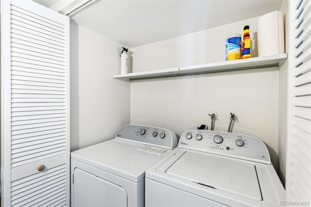 18302 E Kepner Pl Unit 207, Aurora, CO 80017 - washroom with independent washer and dryer