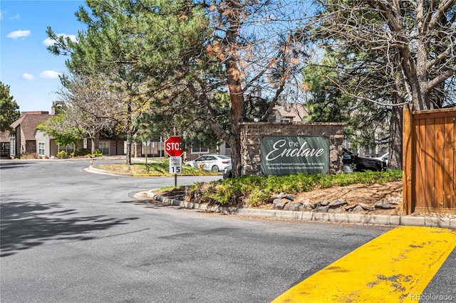 view of community / neighborhood sign
