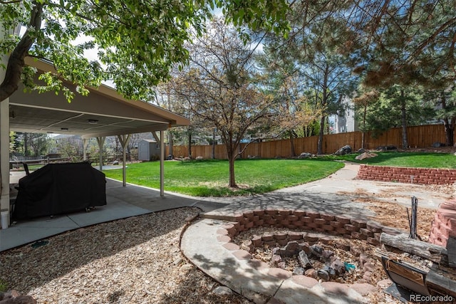 view of yard featuring a patio