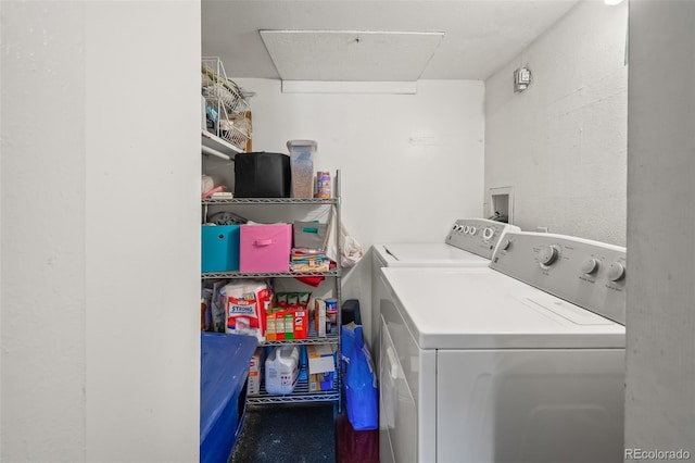 3613 S Sheridan Blvd Unit 10, Denver, CO 80235 - laundry room featuring washer and clothes dryer