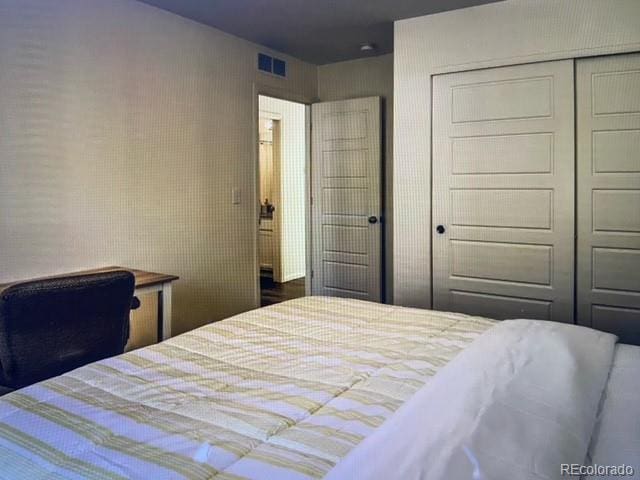 bedroom featuring a closet