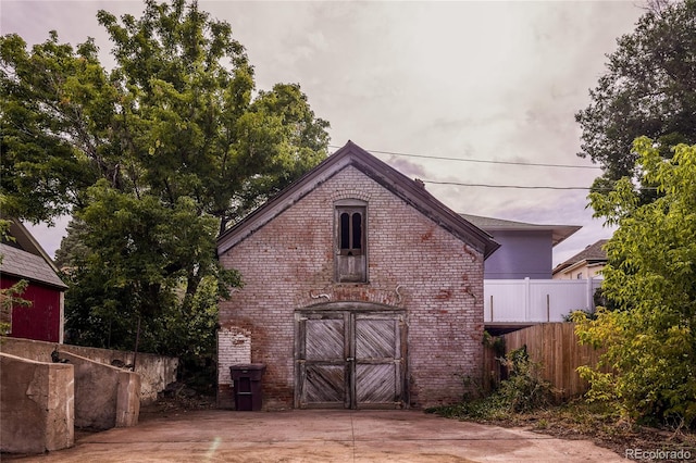 view of front of house