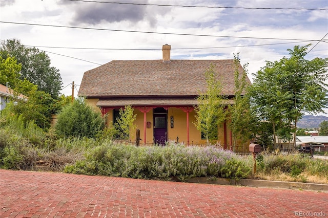 view of front of house