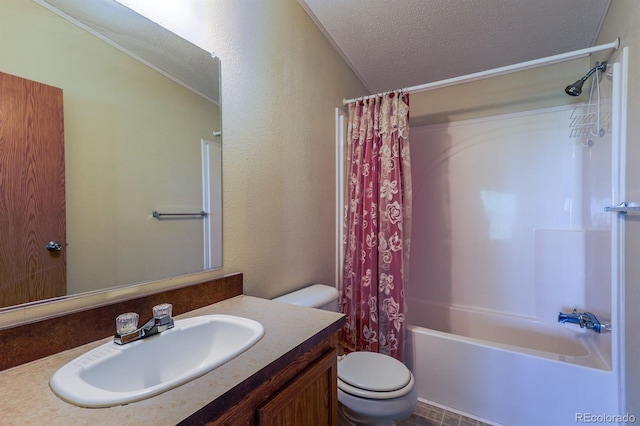 39045 Big Springs Rd, Rush, CO 80833 - bathroom with toilet, vanity, shower / bath combo with shower curtain, and a textured ceiling