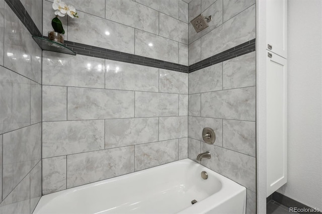 full bath featuring bathtub / shower combination