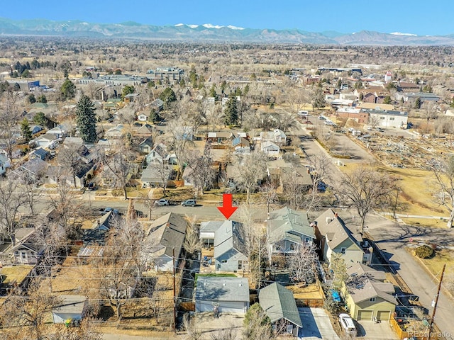 bird's eye view featuring a mountain view