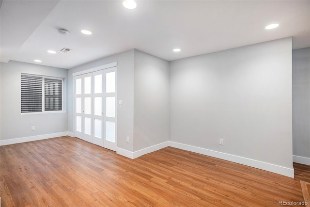 9673 Pinebrook St, Highlands Ranch, CO 80130 - empty room with baseboards, light wood-style floors, recessed lighting, and a smoke detector