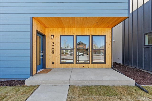 3725 N Franklin St, Denver, CO 80205 - view of doorway to property