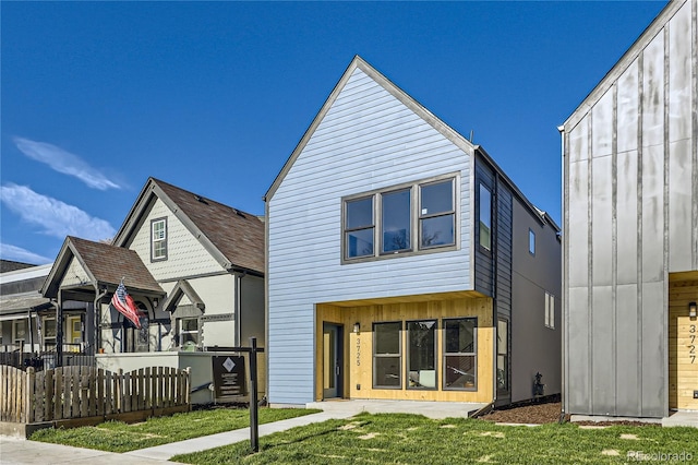 3725 N Franklin St, Denver, CO 80205 - rear view of property