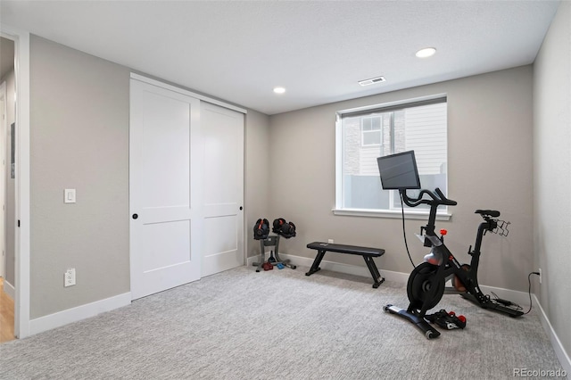 workout room with carpet floors