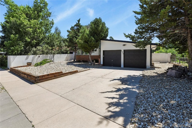 2313 Lockhaven Dr, Colorado Springs, CO 80909 - photo 3