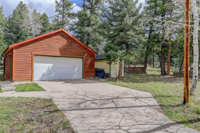 view of detached garage